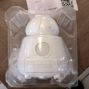Tao Facial Brush